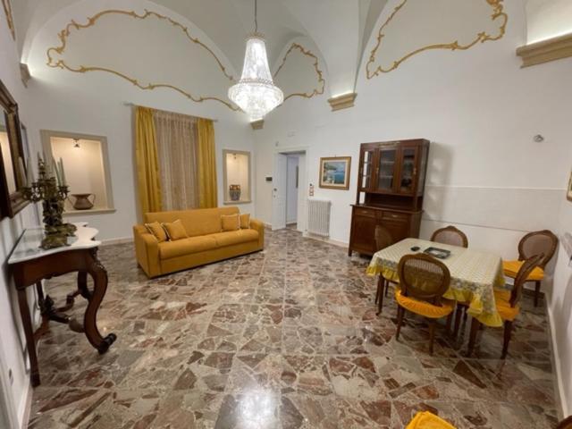 B&B Damapaga Palazzo Grappa Галатина Екстериор снимка